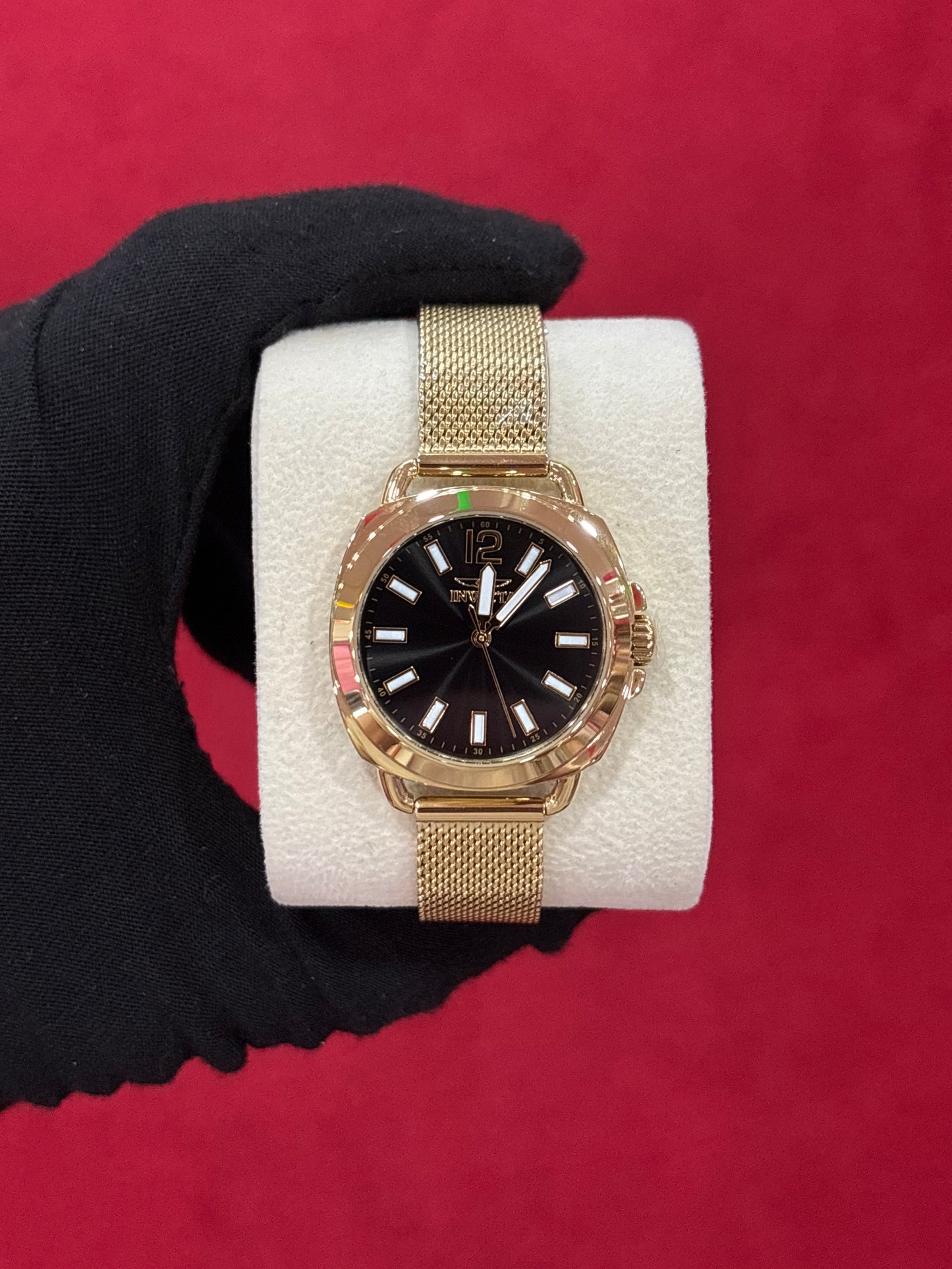 Invicta Dama
